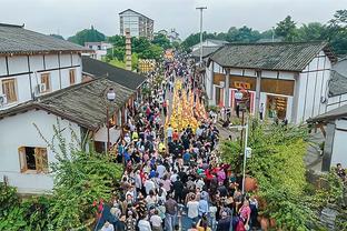 皮克成背景板！C罗国家德比这球太帅了